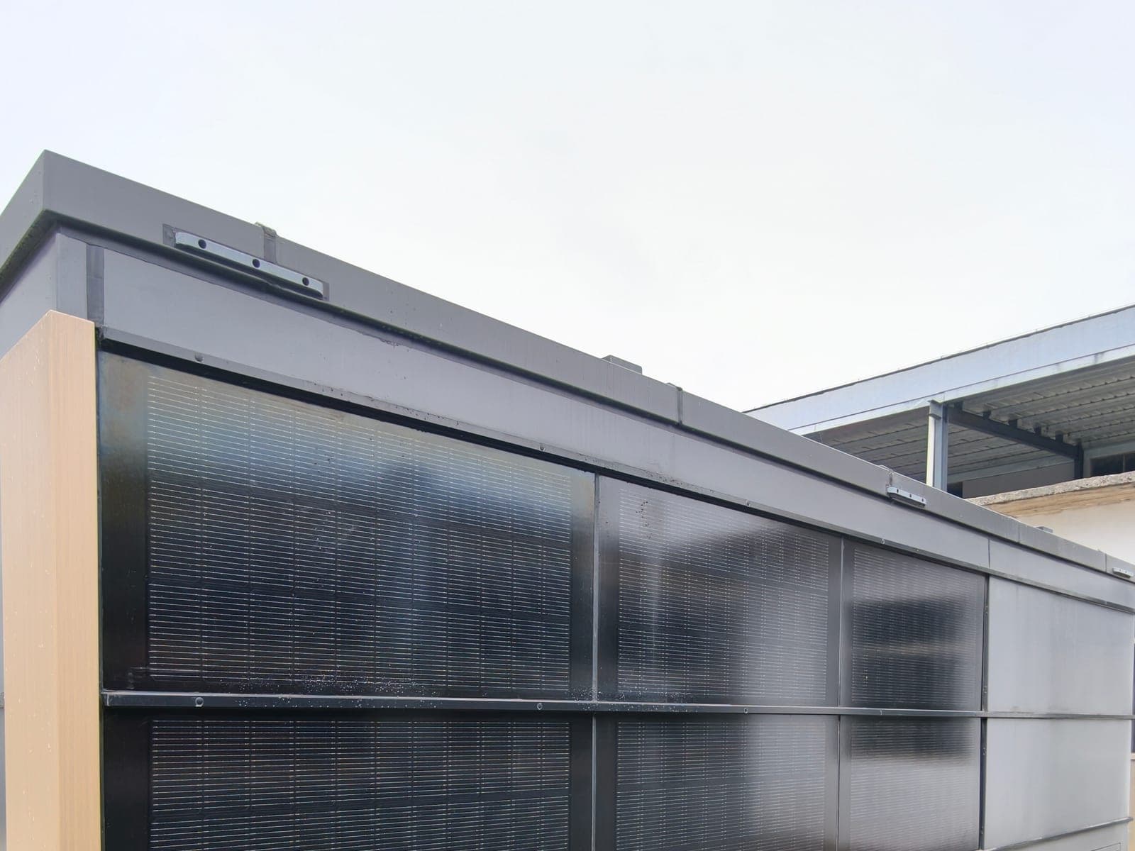 A3 PV-Façade Cabin 2