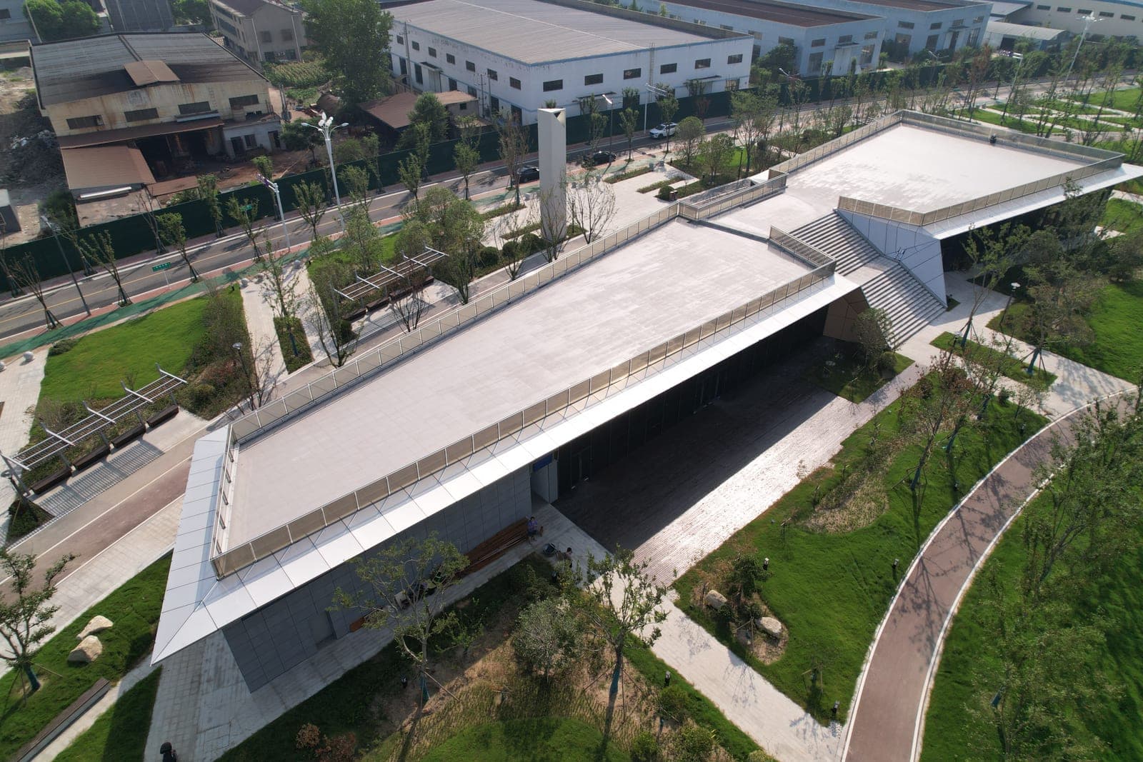PV railing & curtain wall, Chuanchang River Station