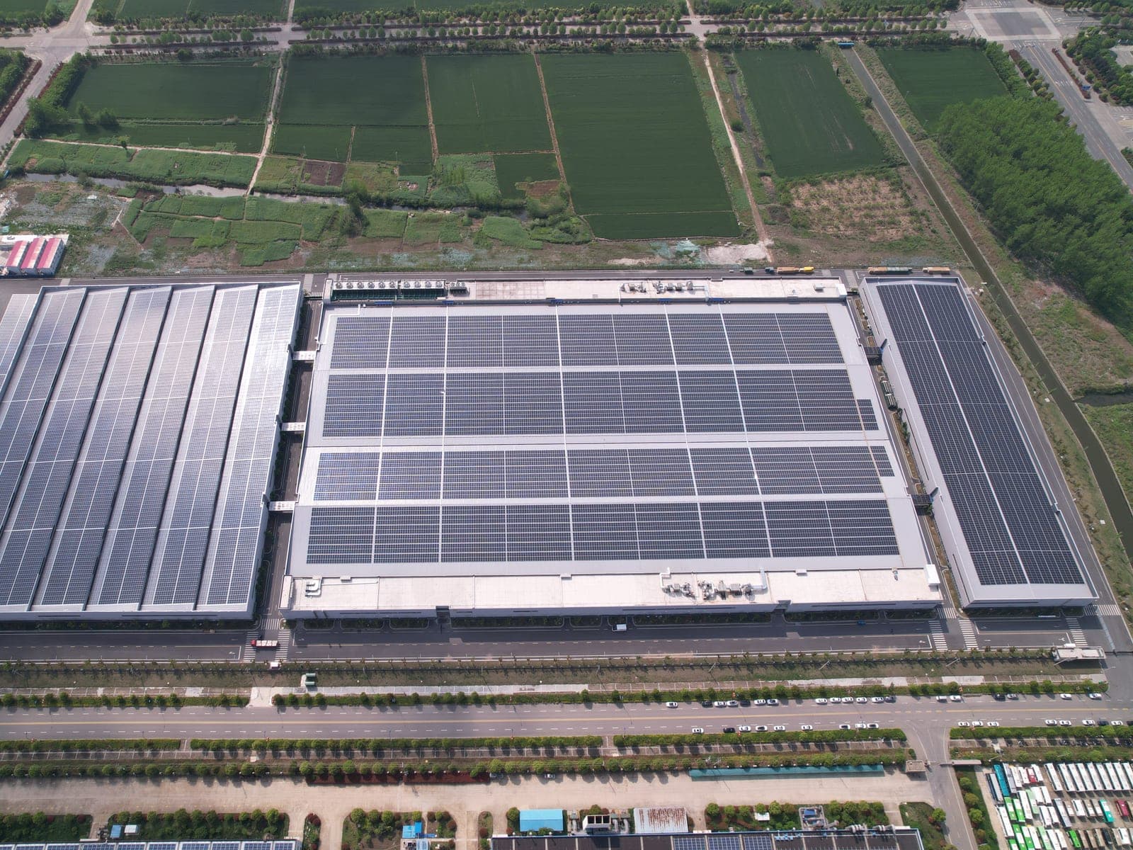 Color-steel-tile factory roof PV